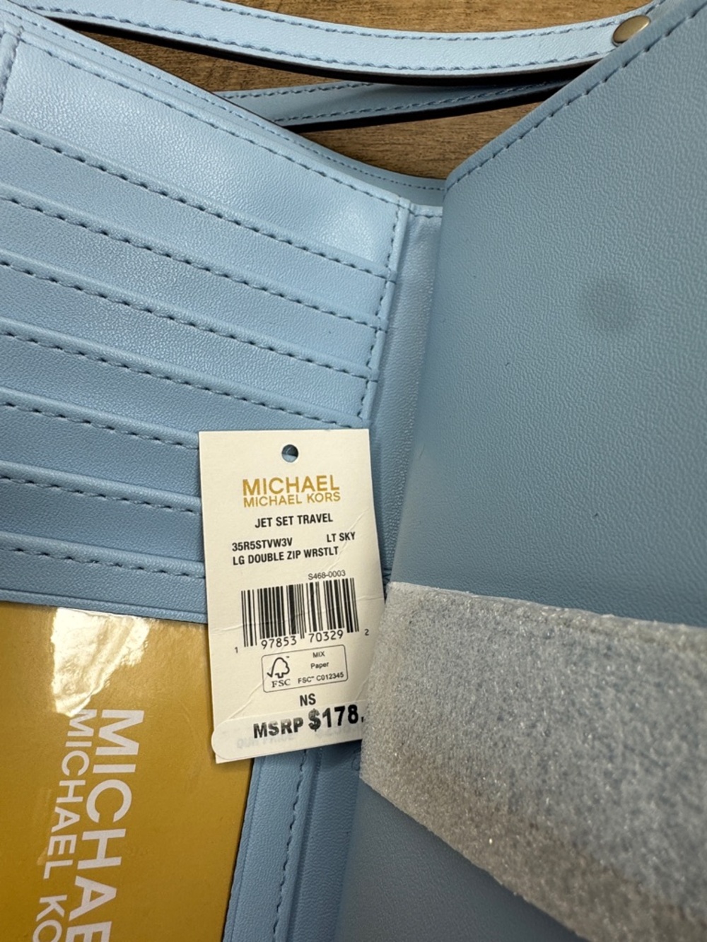 Michael Kors Light Large Jet Set Light Sky Blue Ombre Signature Wristlet - Picture 3 of 5